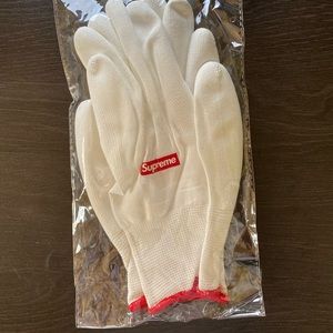 Supreme Rubberized Gloves